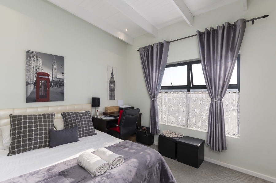 5 Bedroom Property for Sale in Jamestown Western Cape